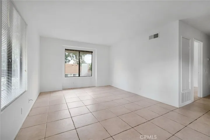 25687 Sycamore Pointe 3h, Lake Forest, California 92630