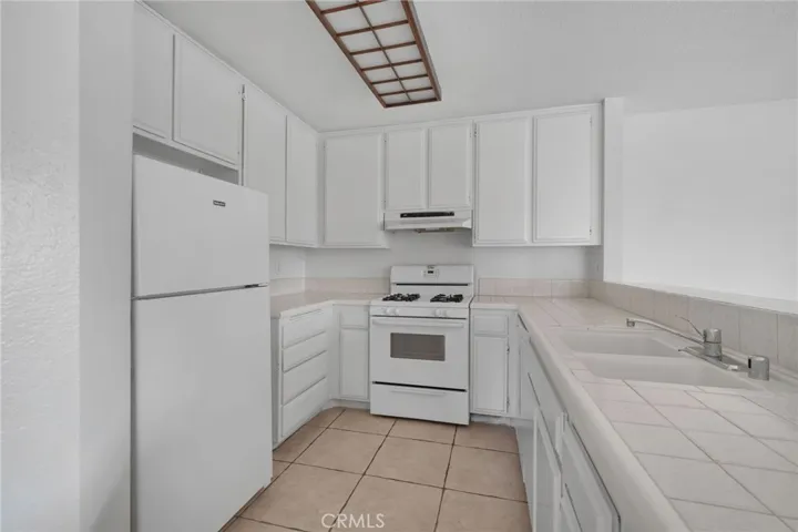 25687 Sycamore Pointe 3h, Lake Forest, California 92630