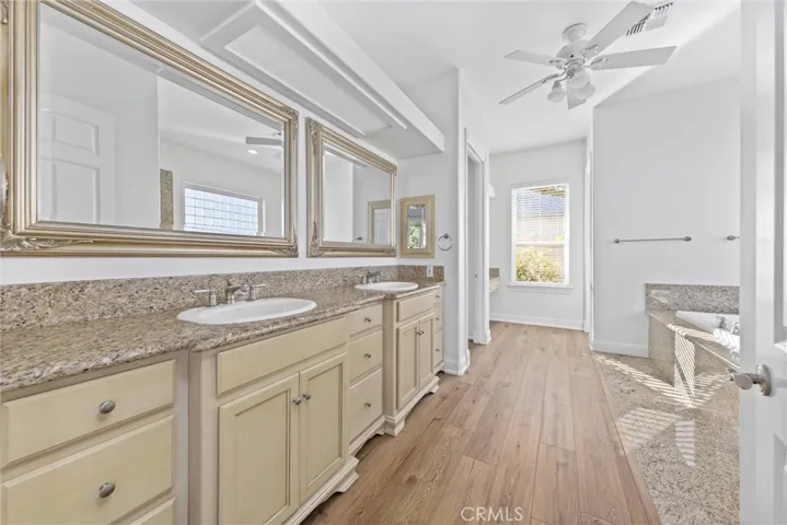 2117 Wedgemont Place, Bakersfield, California 93311