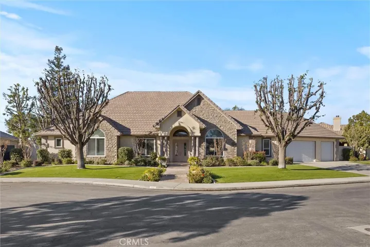2117 Wedgemont Place, Bakersfield, California 93311