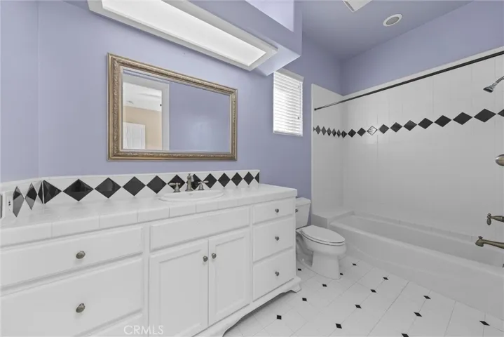 2117 Wedgemont Place, Bakersfield, California 93311