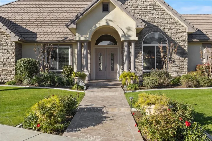 2117 Wedgemont Place, Bakersfield, California 93311