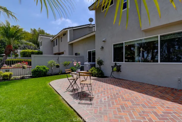 806 S Amber Lane, Anaheim Hills, California 92807
