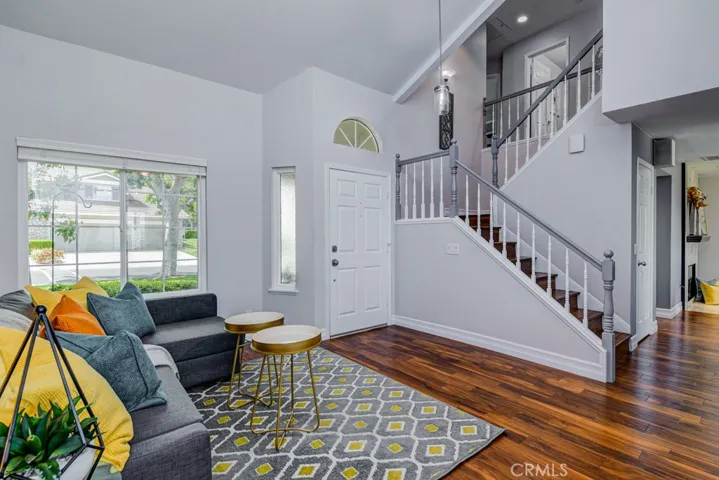806 S Amber Lane, Anaheim Hills, California 92807
