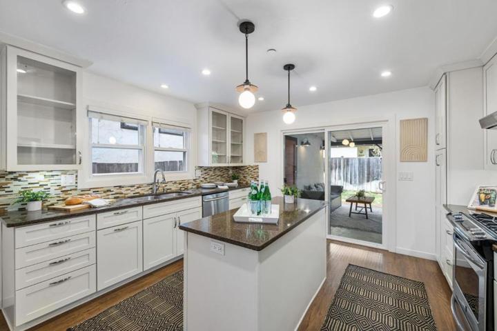 501 Upham Street, Petaluma, California 94952