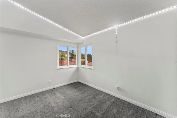 28159 Hot Springs Avenue, Canyon Country, California 91351