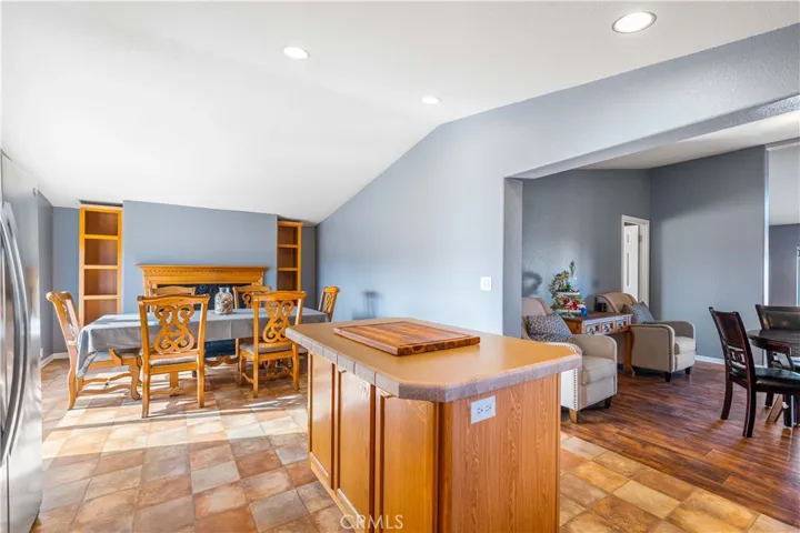 7843 W Avenue F, Lancaster, California 93536