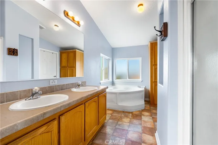 7843 W Avenue F, Lancaster, California 93536
