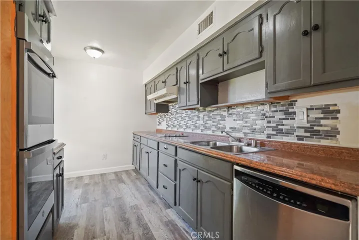 8131 Canby Avenue 1, Reseda, California 91335