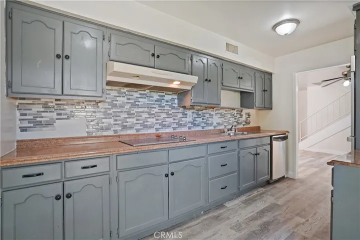8131 Canby Avenue 1, Reseda, California 91335