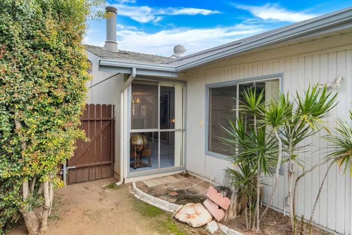 954 Cosmo Avenue, El Cajon, California 92019