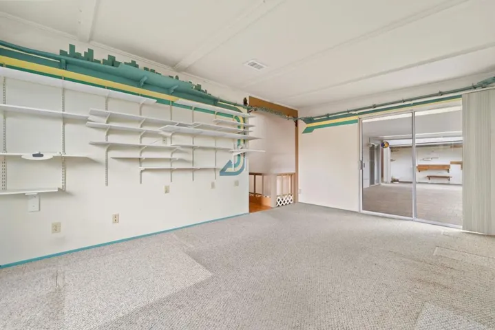Den/Family/Great Room