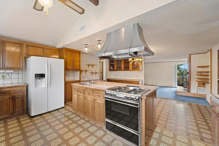 954 Cosmo Avenue, El Cajon, California 92019