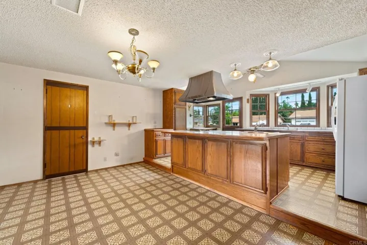 954 Cosmo Avenue, El Cajon, California 92019