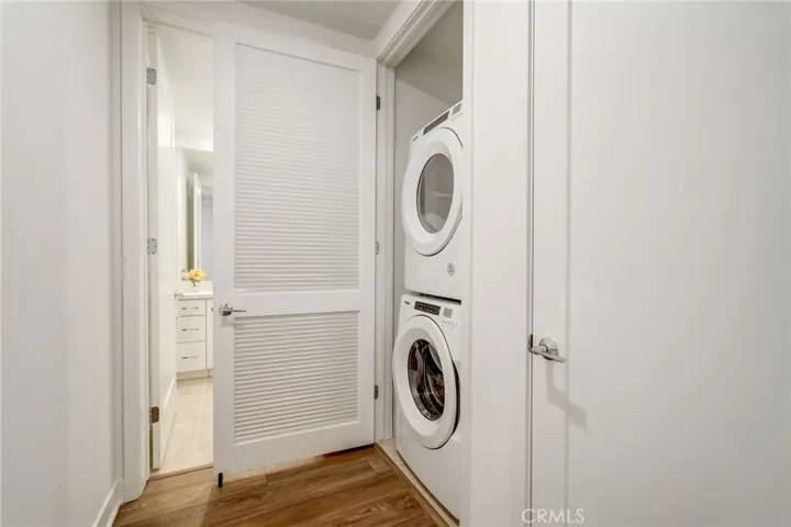 Whirplool washer and dryer convenient and included.