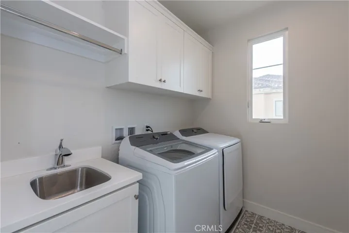 106 Winnett, Irvine, California 92602