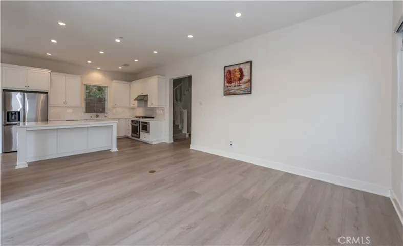106 Winnett, Irvine, California 92602