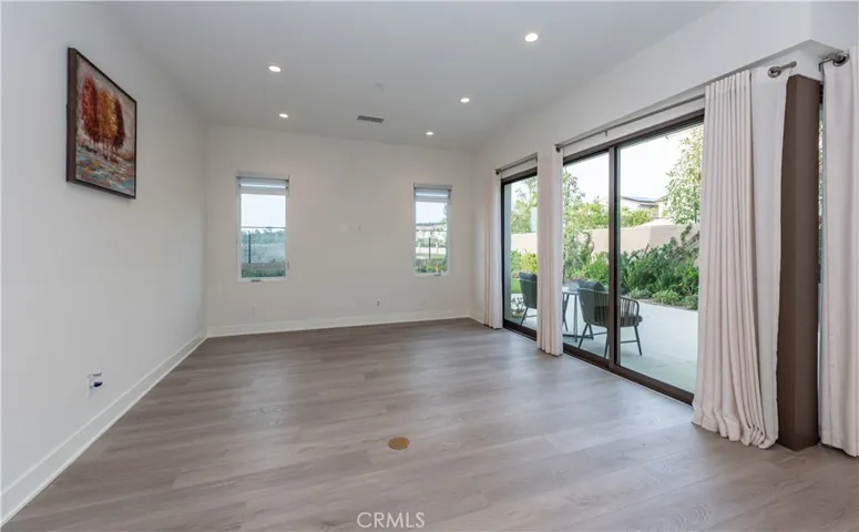 106 Winnett, Irvine, California 92602