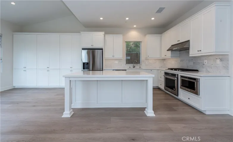 106 Winnett, Irvine, California 92602