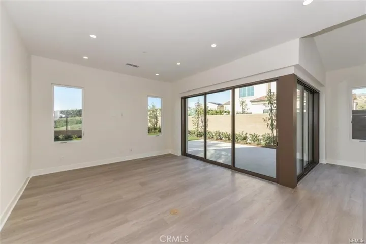 106 Winnett, Irvine, California 92602