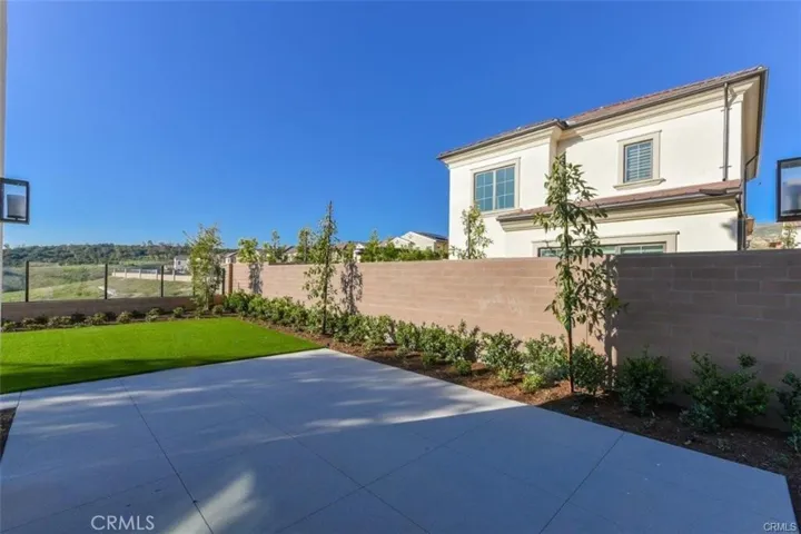 106 Winnett, Irvine, California 92602