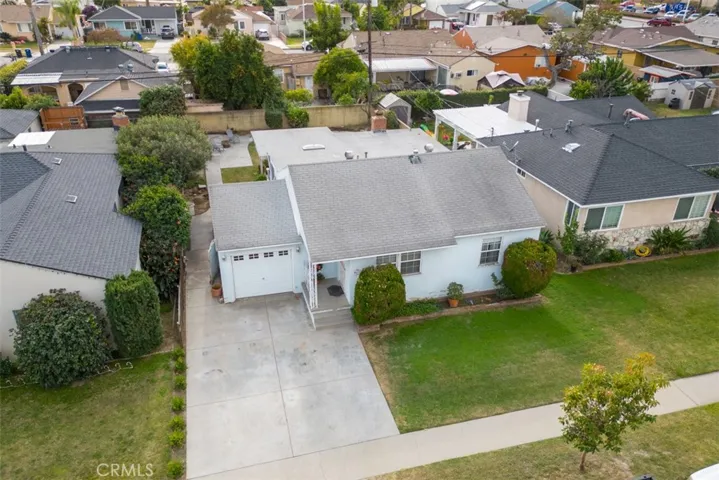 front w/ aerial