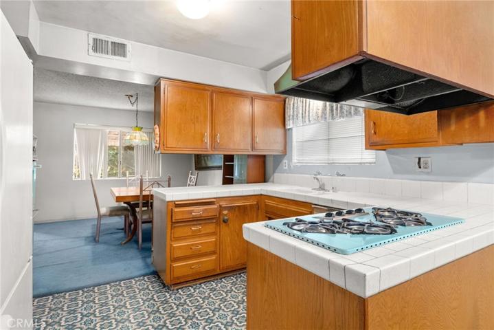 12934 Strathern Street, North Hollywood, California 91605