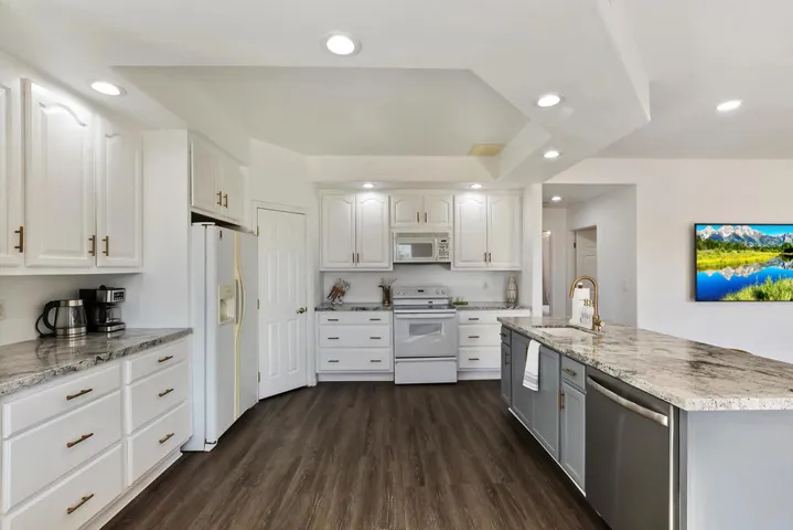 010_Kitchen