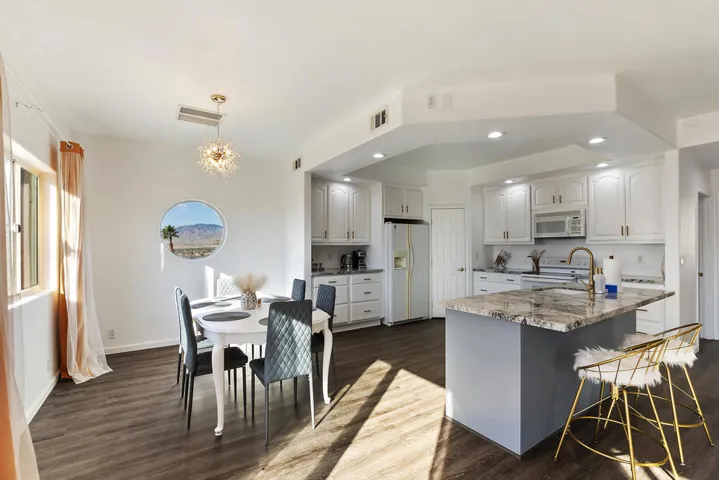 009_KitchenDining