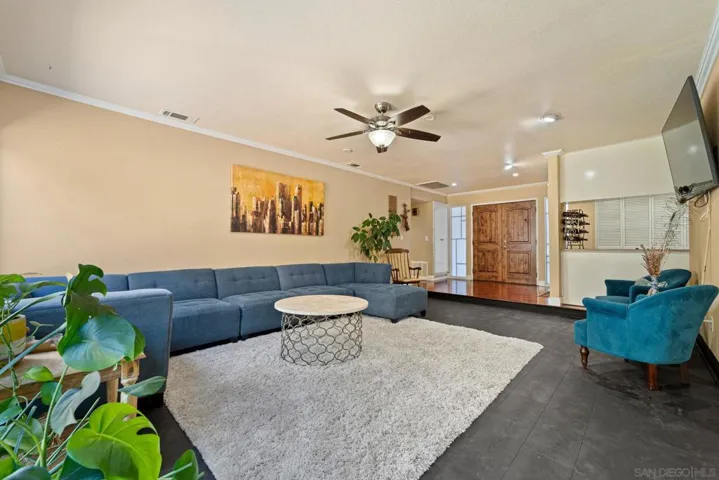 4312 Avenida Gregory, Spring Valley, California 91977