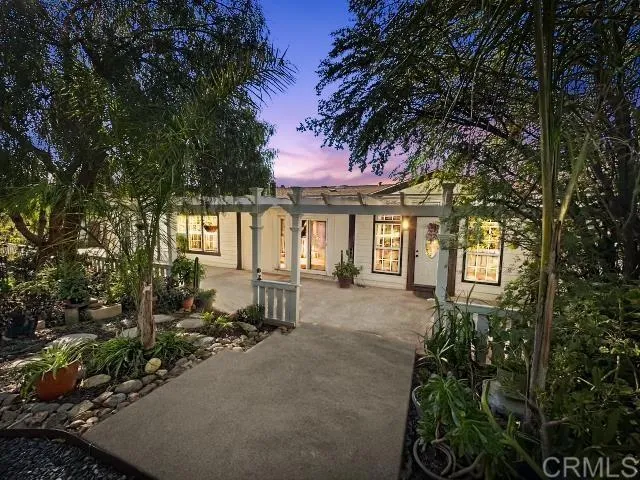 243 Feghali Road, Ramona, California 92065