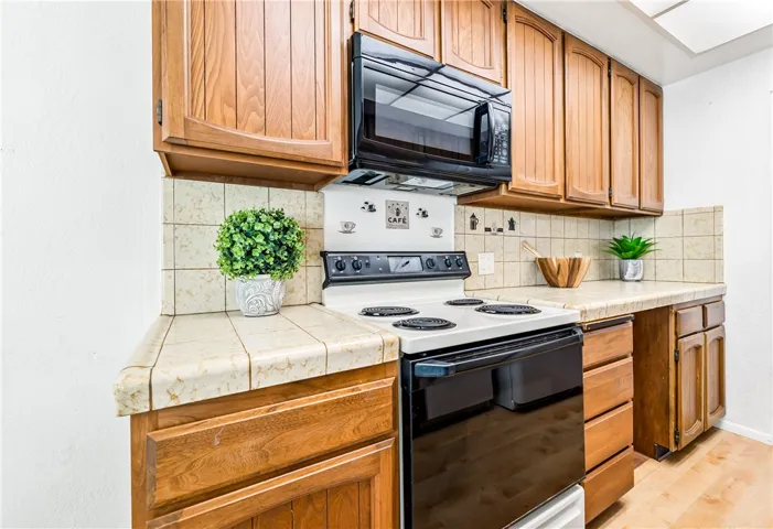 6857 Citriadora Court, Garden Grove, California 92845