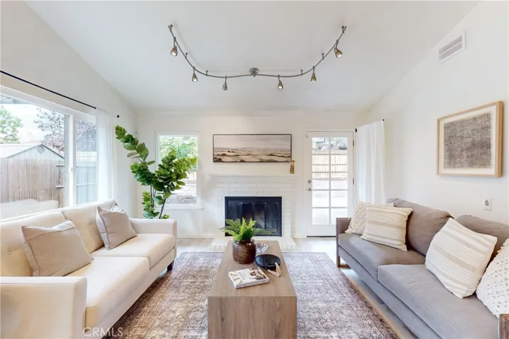 954 Lobelia Lane, San Luis Obispo, California 93401