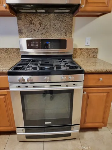 617 S College Avenue, Claremont, California 91711