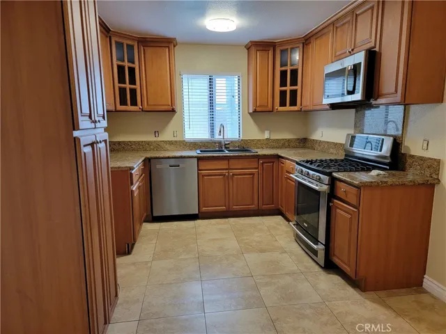 617 S College Avenue, Claremont, California 91711
