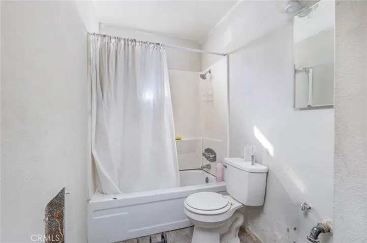 3950 3952 Everest Avenue, Riverside, California 92503