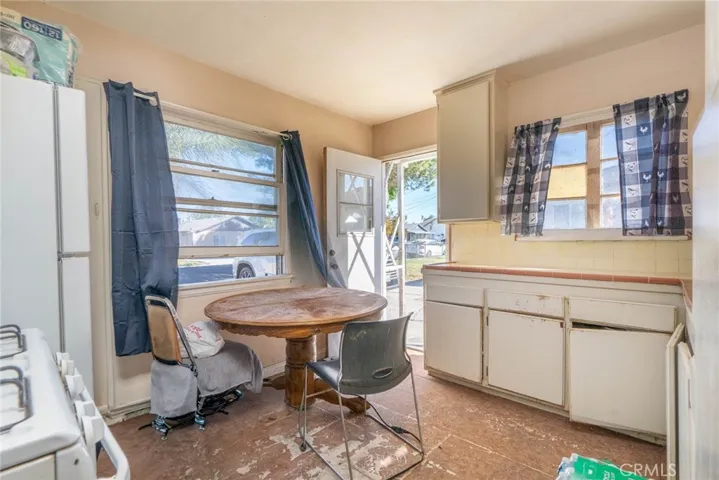 3950 3952 Everest Avenue, Riverside, California 92503