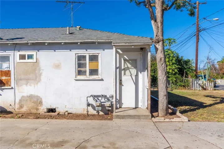 3950 3952 Everest Avenue, Riverside, California 92503