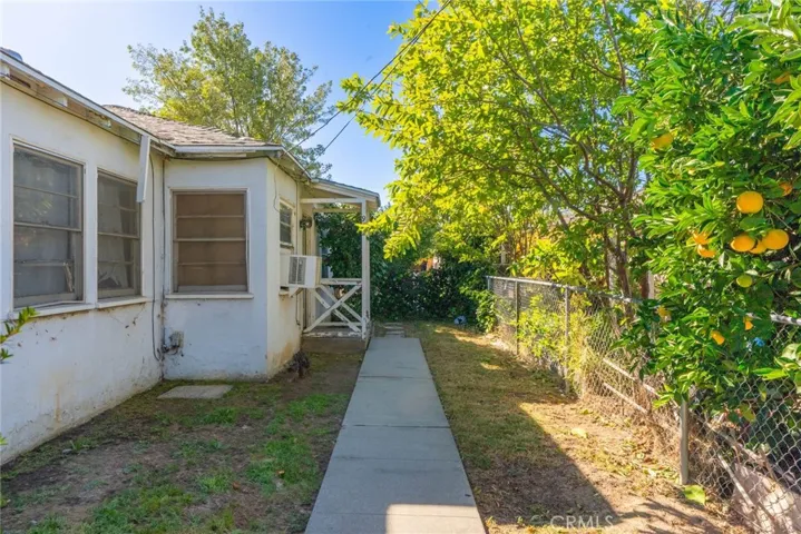 3950 3952 Everest Avenue, Riverside, California 92503