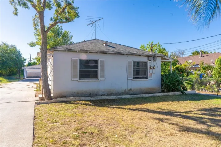 3950 3952 Everest Avenue, Riverside, California 92503