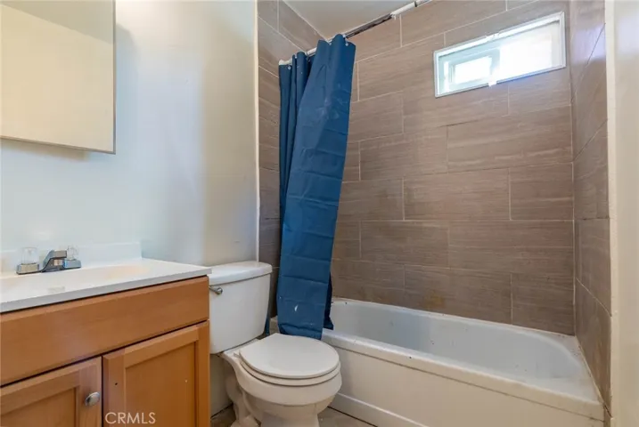 3950 3952 Everest Avenue, Riverside, California 92503