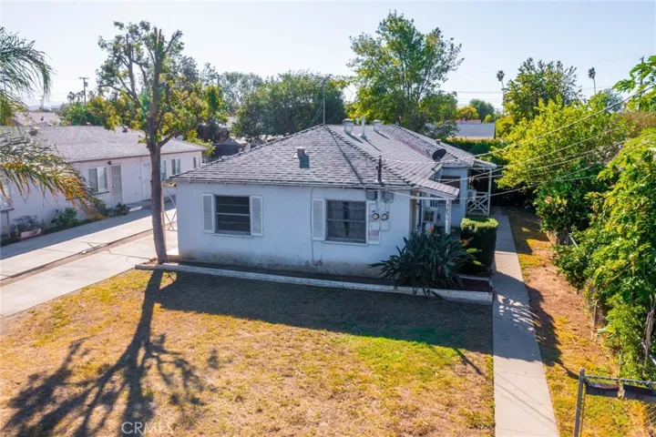 3950 3952 Everest Avenue, Riverside, California 92503