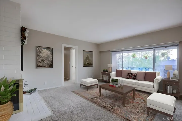 Living Room (virtually staged)