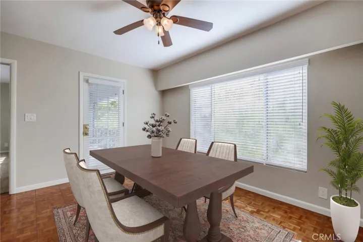 Dining room (virtually staged)