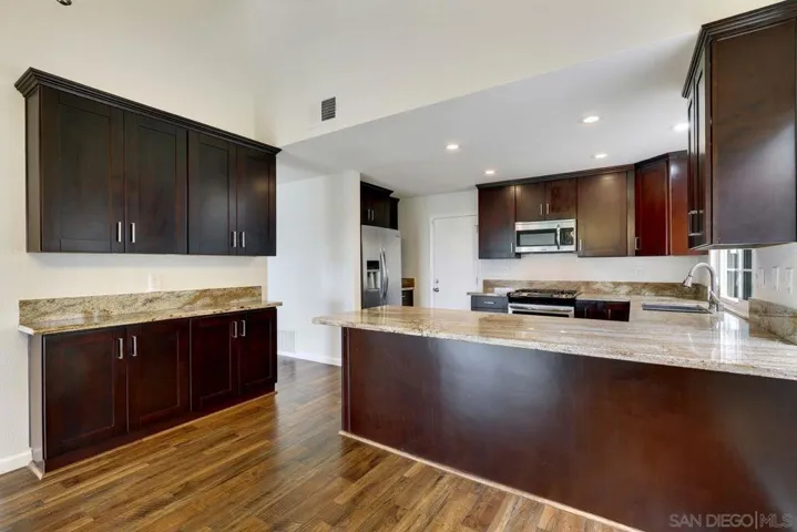 5951 Highplace Dr, San Diego, California 92120