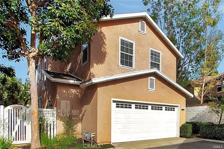 13026 Arborwalk Lane, Tustin, California 92782