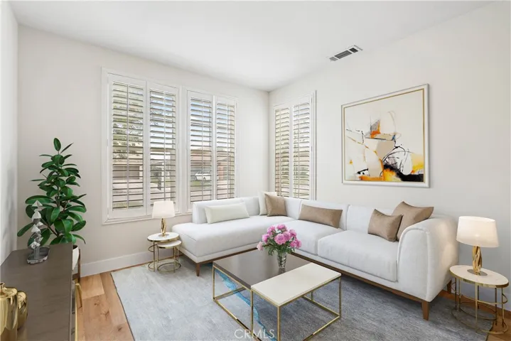 formal living room, can be used as home office