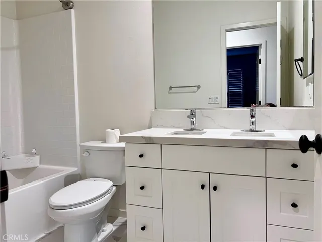 107 Messenger, Irvine, California 92618