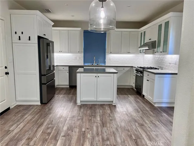 107 Messenger, Irvine, California 92618