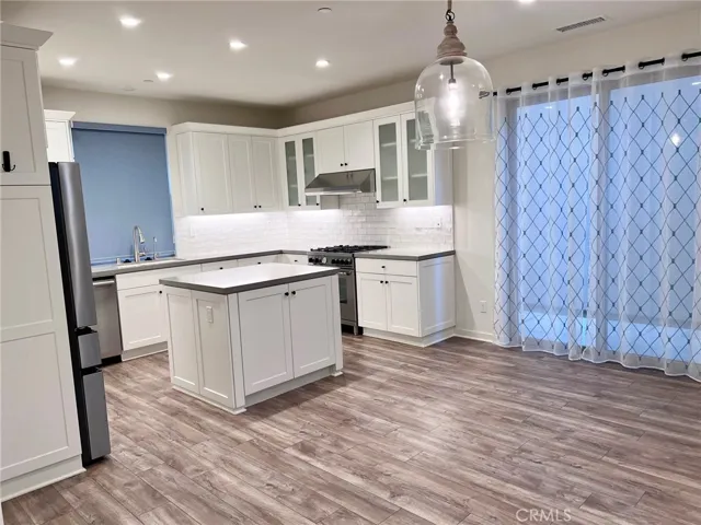 107 Messenger, Irvine, California 92618